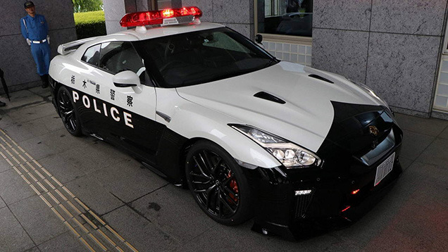   Nissan GT-R     