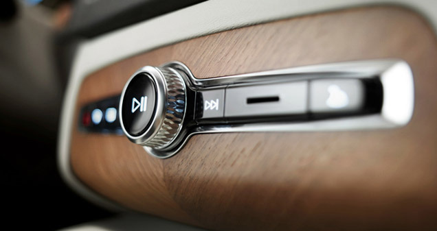 Volvo cars ᒺ   Bowers & Wilkins       Volvo XC90 