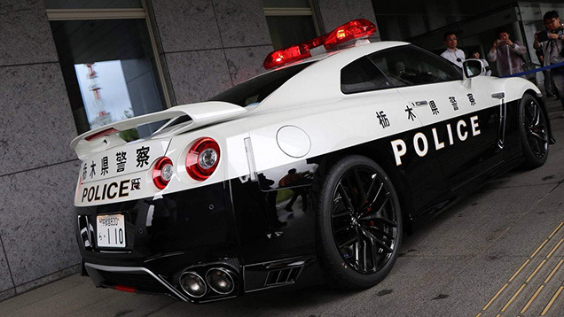   Nissan GT-R     