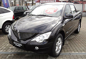 -. SsangYong Actyon Sport